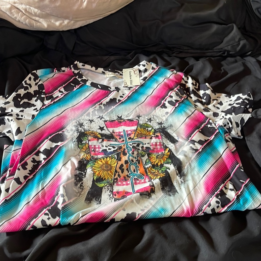 Brand new size large southern stitch multi color/cow print top